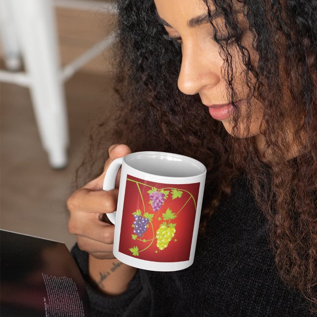 Caneca De Café Uvas Com Pilhas De Uvas (Criador carregado)