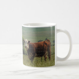 Caneca De Café Vaca doce no campo