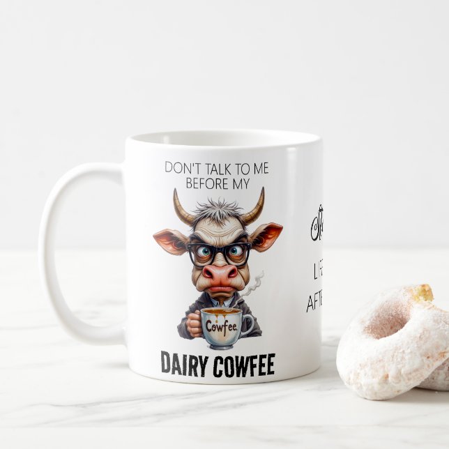 Caneca De Café Vaca Engraçada Bebendo Café Tipografia (Com Donut)