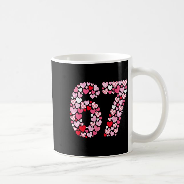 Caneca De Café Valentine’s Day 67 Hearts Romantic Funny Six Seven (Direita)