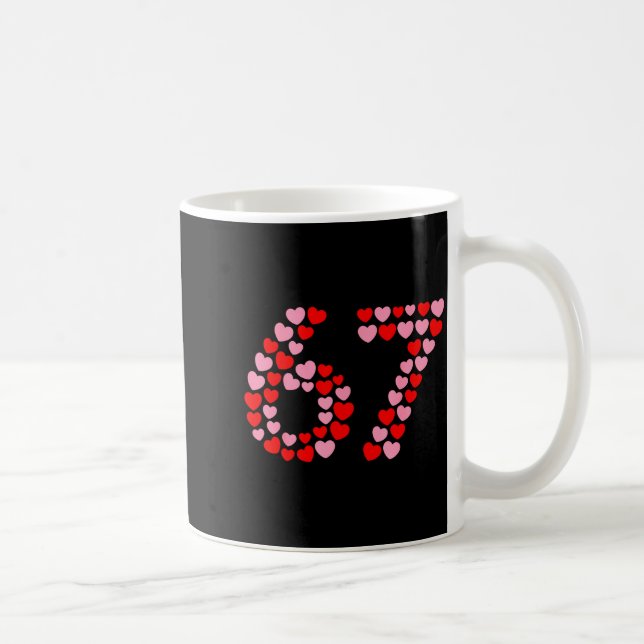 Caneca De Café Valentine’s Day 67 Meme 67th Birthday 6 7 Valentin (Direita)