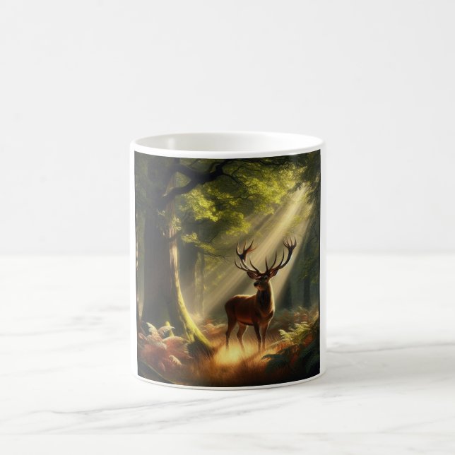 Caneca De Café Veado na floresta matinal (Centro)