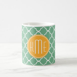 Caneca De Café Verde chique Quatrefoil da cerceta com monograma