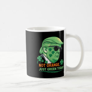 Caneca De Café Verdes É O Novo Laranja