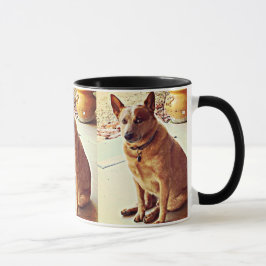 Caneca de café vermelha de Heeler do filho do