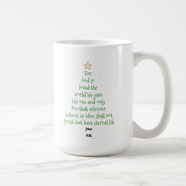 Caneca De Café Verso da Escritura da Árvore do Natal (John 3:16) (Direita)