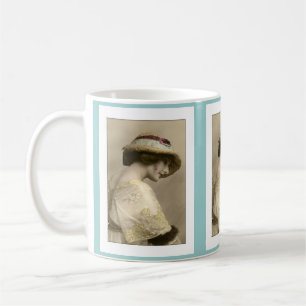Caneca De Café Vestido de mulher vitoriana com chapéu de contas