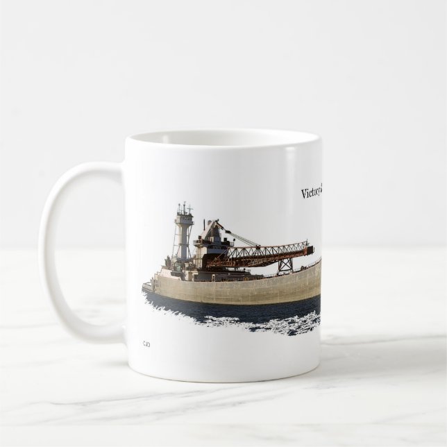 Caneca De Café Victory & James L. Kuber LLC mug (Esquerda)