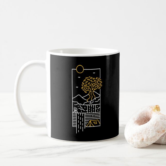 Caneca De Café Vida no Acampamento 1 (Com Donut)
