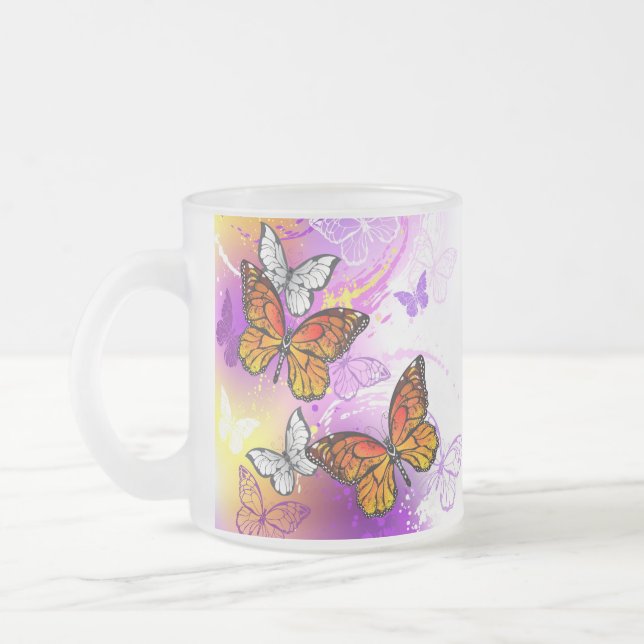 Caneca De Café Vidro Jateado Borboletas Monarcas em Fundo Roxo (Esquerda)