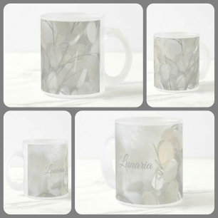 Caneca De Café Vidro Jateado Branco sobre o Dólar Prateado da Lunária Branca