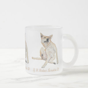 Caneca De Café Vidro Jateado cão coçando com um slogan engraçado