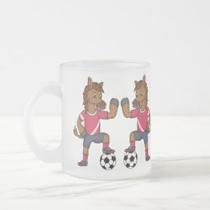 Caneca De Café Vidro Jateado Cavalo engraçado bonito jogando cartoon de futebo