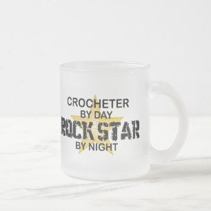 Caneca De Café Vidro Jateado Crocheter em o dia, estrela do rock em a noite