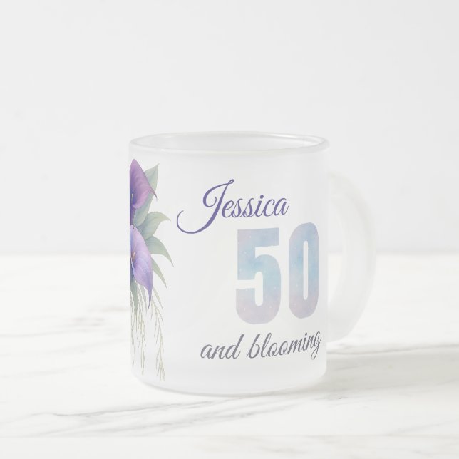 Caneca De Café Vidro Jateado Elegante Calla Lily 50th Birthday Milestone (Frente Esquerda)
