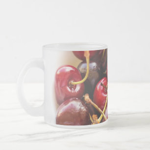 Caneca De Café Vidro Jateado Fotografia de Cerejas Vermelhas Frescas numa Tigel