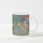 Caneca De Café Vidro Jateado Jardim Flor Gustav Klimt<br><div class="desc">Fosco Vidro Café Mug que apresenta o Jardim de Fazendas de Óleo de Gustav Klimt com Girassóis (1907). Um belo jardim de girassóis e belas flores azuis,  vermelhas,  roxas,  rosa e brancas. Um presente de excelente para fãs de Arte Nouveau e de Arte Austríaca.</div>