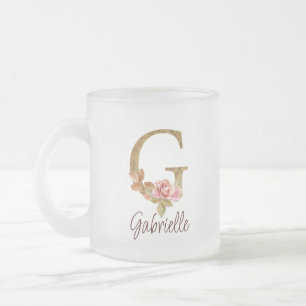 Caneca De Café Vidro Jateado Letra personalizada G dourado com rosas cor de ros