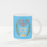 Caneca De Café Vidro Jateado Magen Persa David Menorah<br><div class="desc">Esta imagem foi adaptada de um antigo azulejo judeu persa e apresenta uma menorah com um Magen David (Estrela de David) enquadrado por ramos de oliveira. As imperfeições da imagem original pintada à mão foram preservadas.</div>