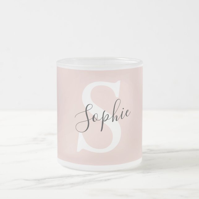 Caneca De Café Vidro Jateado Nome Personalizado Moderno Monograma Pastel Rosa (Centro)