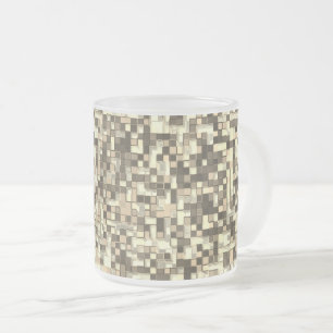 Caneca De Café Vidro Jateado Sobreposição de pequenos quadrados em tons bege