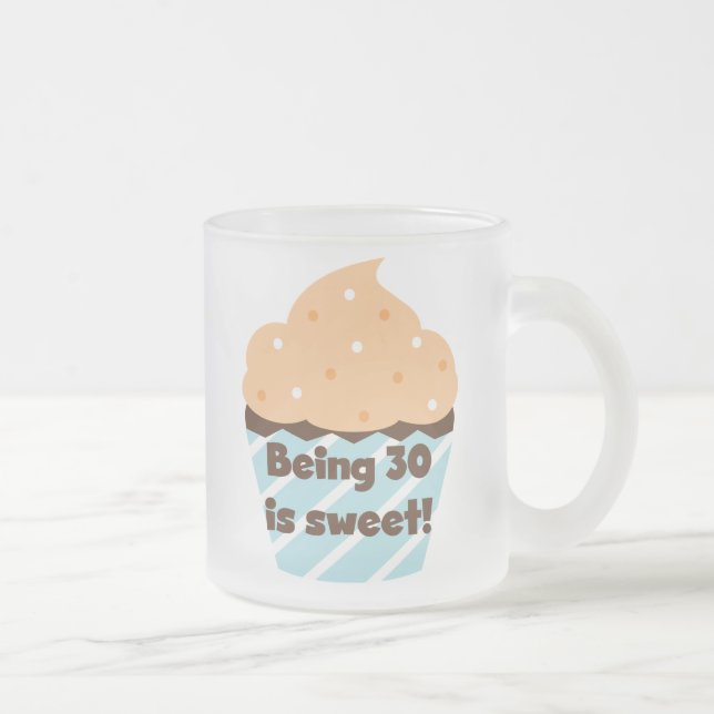 Caneca De Café Vidro Jateado Ter 30 é T-shirts e presentes doces (Direita)