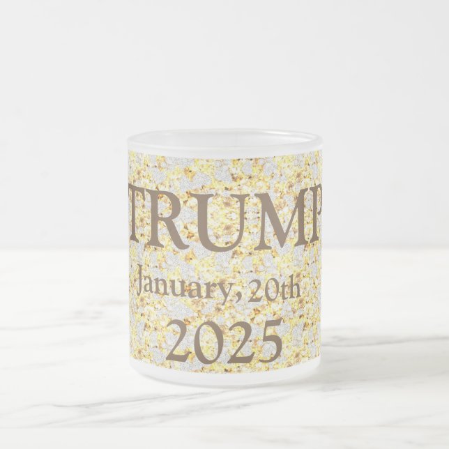 CANECA DE CAFÉ VIDRO JATEADO TRUMP 2025 (Centro)