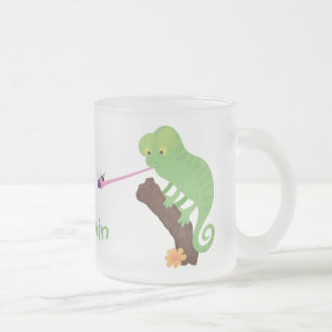 Caneca De Café Vidro Jateado Um desenho animado verde-feliz chameleon lagarto