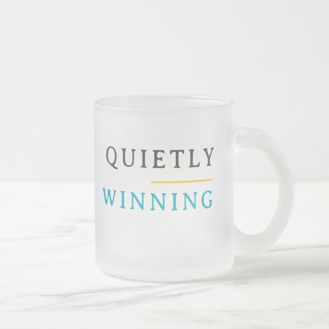 Caneca De Café Vidro Jateado Vencer Silenciosamente – Tipografia Minimalista  (Direita)
