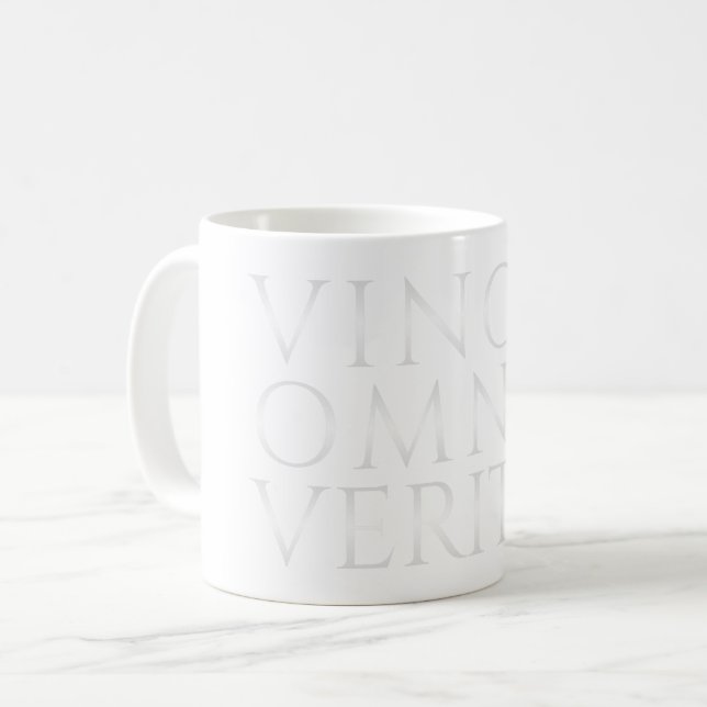 Caneca De Café VINCIT OMNIA VERITAS - Lama de café leve (Frente Esquerda)
