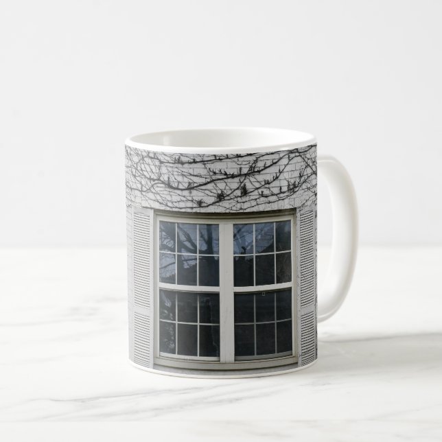 Caneca De Café Vinha ao Redor da Janela (Frente Esquerda)