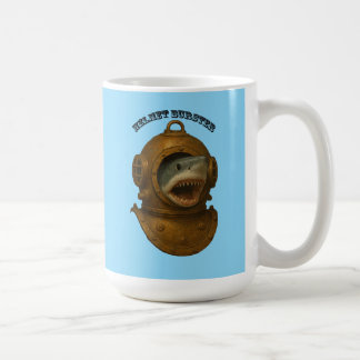 Caneca De Café Vintage Diving Helmet with a Shark Coming Out URM
