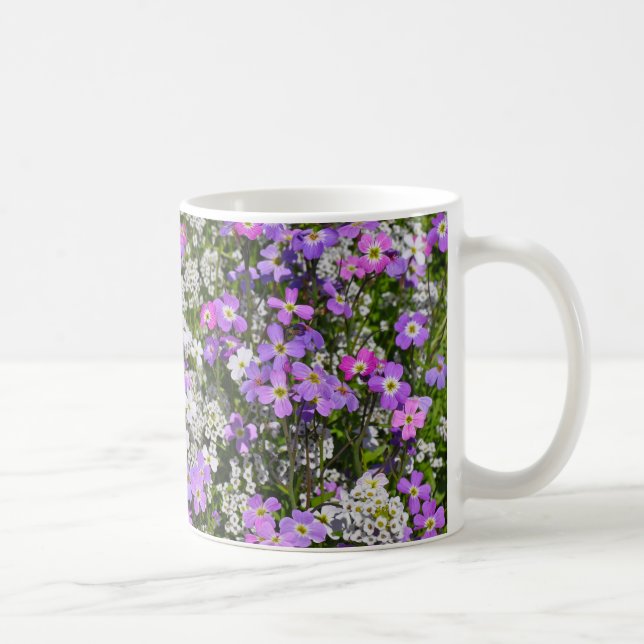 Caneca De Café Violetas roxas e flores brancas de primavera (Direita)