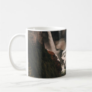 CANECA DE CAFÉ VISÃO AERIAL DAS CHEIAS DE ÁGUA