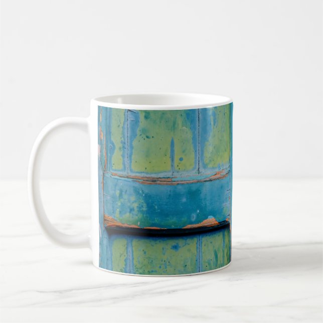 CANECA DE CAFÉ VISÃO DE FECHAMENTO DA PORTA DE MADEIRA AZUL E VER (Esquerda)