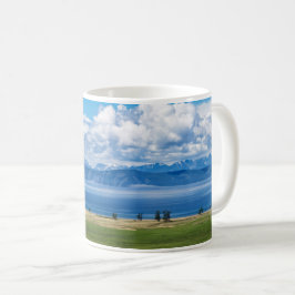 Caneca De Café Vista Panorâmica do Lago e Montanhas da Mongólia