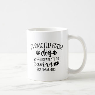 Caneca De Café Você foi promovido de avós de cão para a Huma
