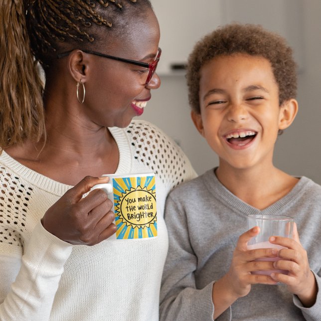 Caneca De Café Você Torna O Mundo Mais Brilhante (Thank someone special with this fun, "You make the world brighter" sun mug! )