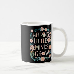 Caneca De Café Voltar às Aulas Ajudando Pequenas Mentes a Crescer