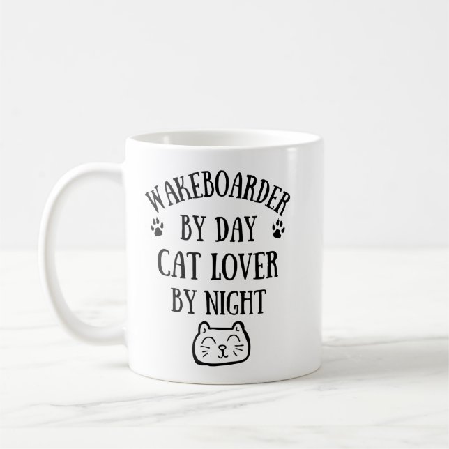 Caneca De Café Wakeboarder de dia. Amor de gato por noite (Esquerda)