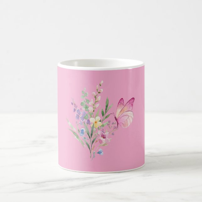 Caneca De Café Watercolor Wildflower Bouquet with Pink Butterfly (Centro)