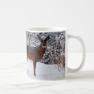 Caneca De Café Whitetail Deer em Winter Snow Coffee Mug