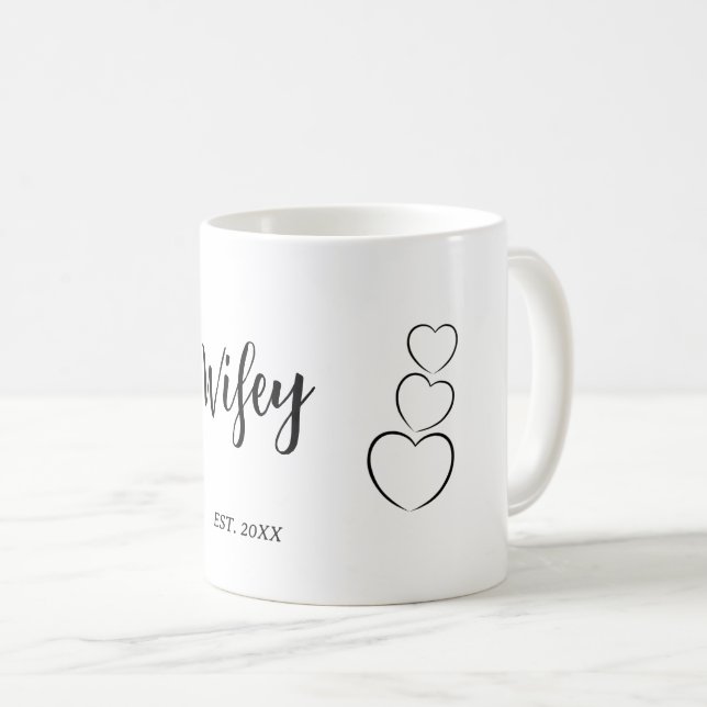 Caneca De Café "Wifey". Minimalista (Frente Esquerda)