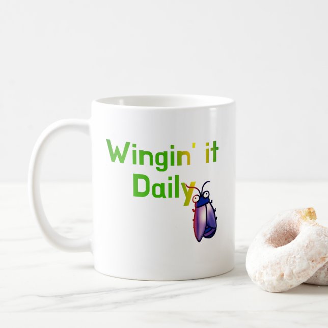 Caneca De Café Wingin It Daily Funny Bug Humor (Com Donut)