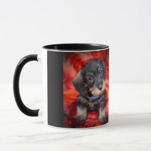 caneca de café wirehaired do filhote de cachorro