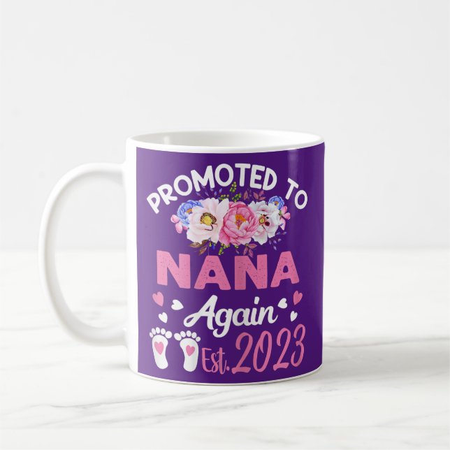 Caneca De Café Womens Promoted To Nana Again 2023 Floral (Esquerda)
