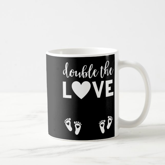 Caneca De Café Womens Valentines Day Twin Pregnancy Announcemen V (Direita)
