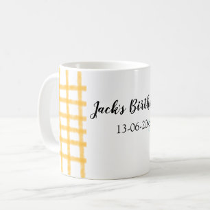 Caneca De Café xadrez amarelo e preto adicionar data de aniversár