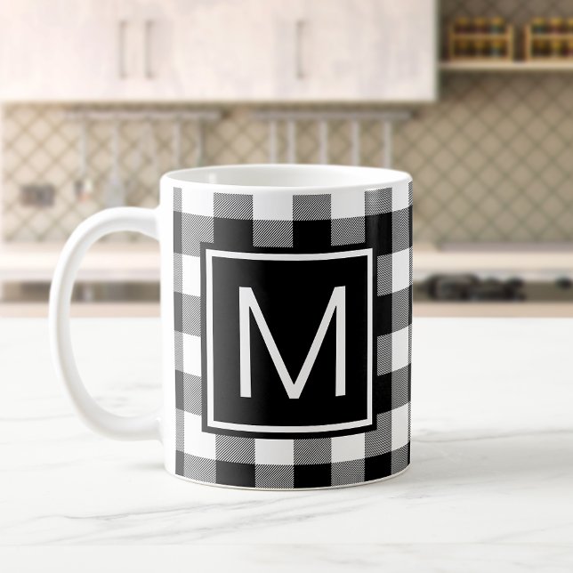 Caneca De Café Xadrez Búfalo Preto e Branco Monogramado (Criador carregado)