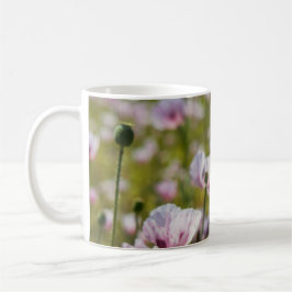 Caneca De Café Zomers veld met lila bloemen in bloei.